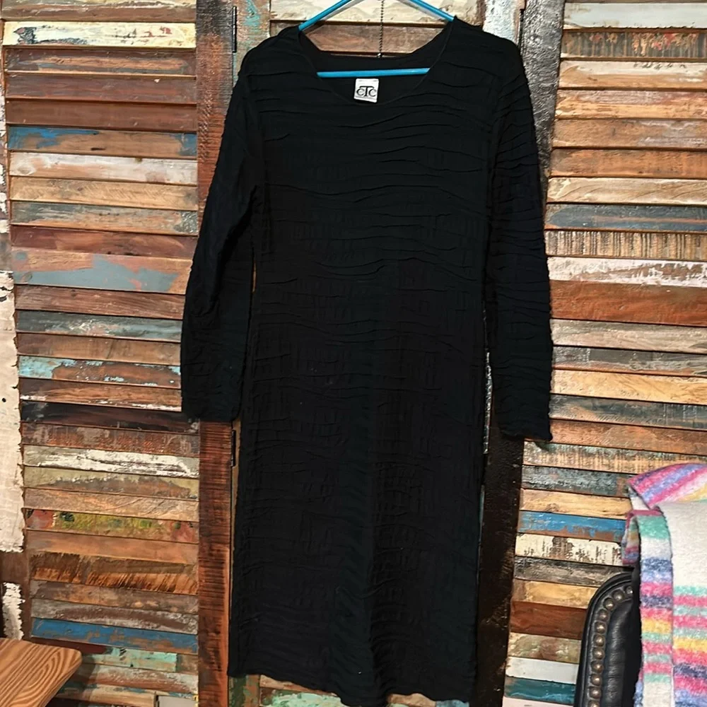 BLACK! Carol Turner Collection Black Italian Knit Dress with Rippled Pleats